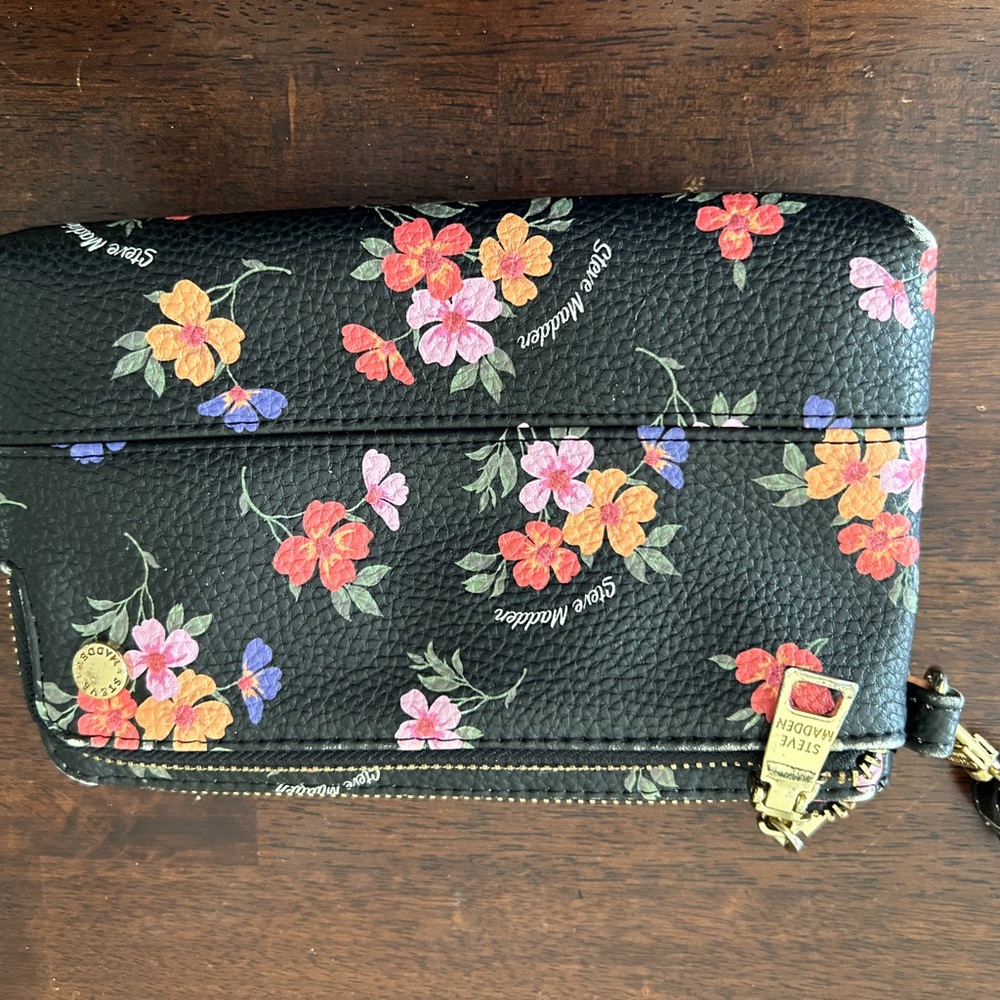 Steve Madden Wristlet and Card Holder - Picture 8 of 12